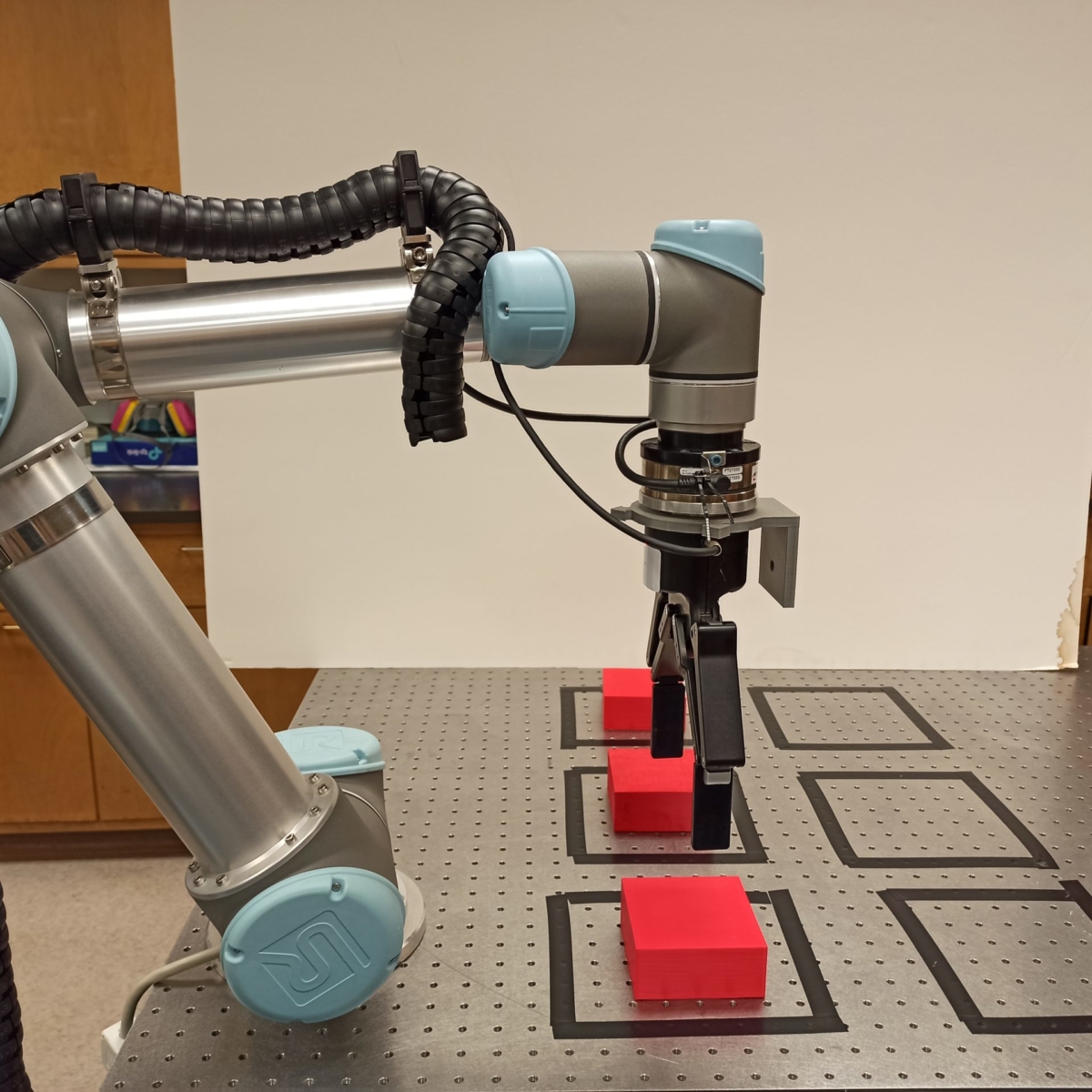 Robotics and Control Engineering Research Group – Robotics and Roll-to ...